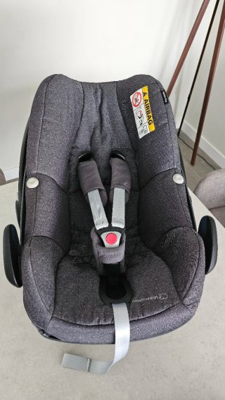Maxi-Cosi Bebe Confort + Isofix