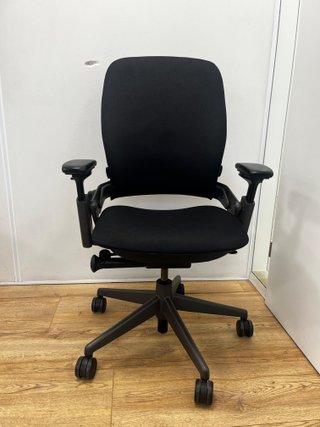 Steelcase Leap V2 (modelo de sala de exposición)
