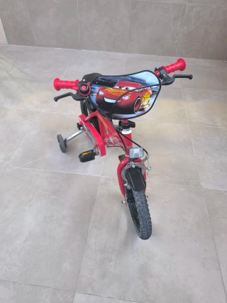 Bicicleta Cars con ruedines