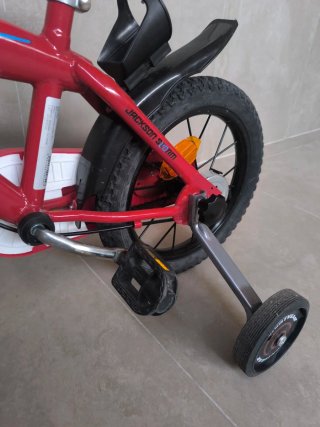 Bicicleta Cars con ruedines