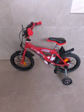 Bicicleta Cars con ruedines