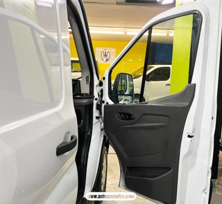 FORD TRANSIT L2H2 CON 2 AÑOS DE GARANTIA