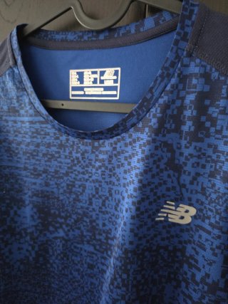 Blusa New Balance Manga Larga Azul