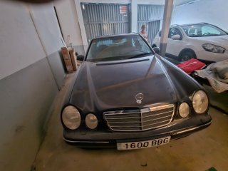 Mercedes-Benz E 270