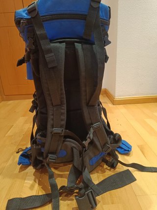 Mochila porta bebés montaña Lafuma azul y negro