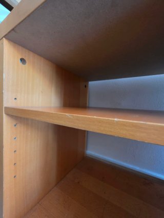 Estante rodante de madera — práctico y decorativo