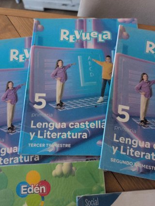 Pack libros 5 primaria (revuela y Cambridge)