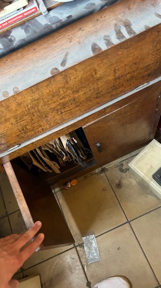 Radio y tocadiscos antiguo la marca no es esa