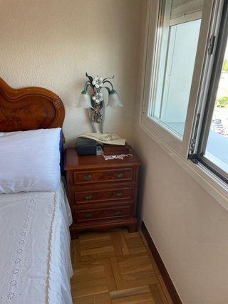 Conjunto Cama y Mesillas Madera