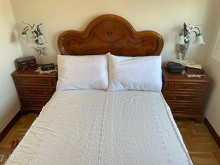 Conjunto Cama y Mesillas Madera