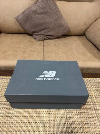 New Balance 1906R gris y rojo