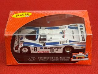 PORSCHE 962C LE MANS 1988 "BLAUPUNKT" (SLOT.IT)