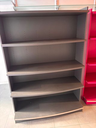 Estantería gris modular