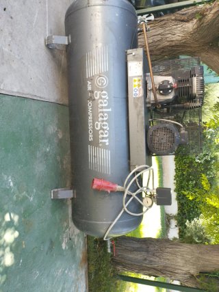 Compresor 300L 10 bares trifásico CE con documento
