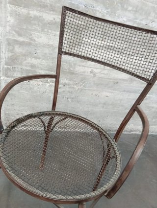 Silla de forja vintage para jardín