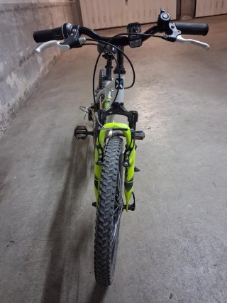 Bicicletas Btwin 2, negra y blanca