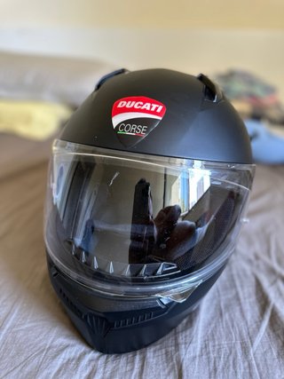 Casco de moto integral negro