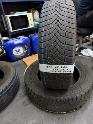 Neumático Bridgestone 205/65 R16C 107T