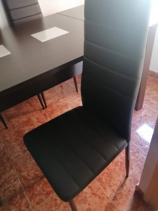 Mesa de comedor y 6 sillas