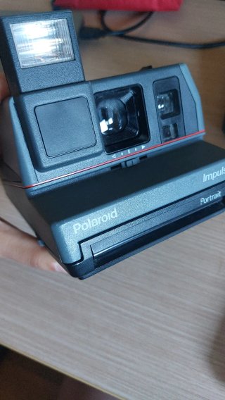 Polaroid Impulse Portrait 600 Cámara Instantánea