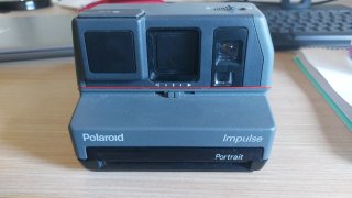 Polaroid Impulse Portrait 600 Cámara Instantánea