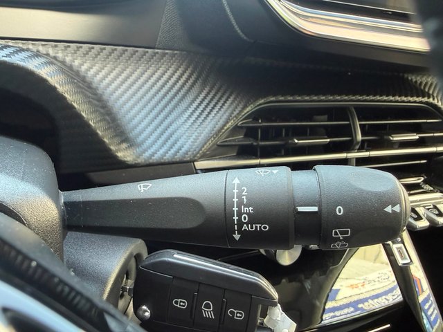 Peugeot 208 2025