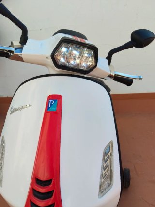 Moto Vespa Eléctrica Niños
