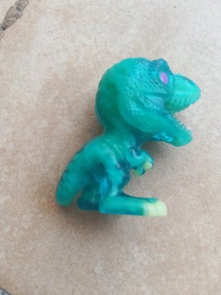 Dinosaurio Kinder Joy Edición Limitada