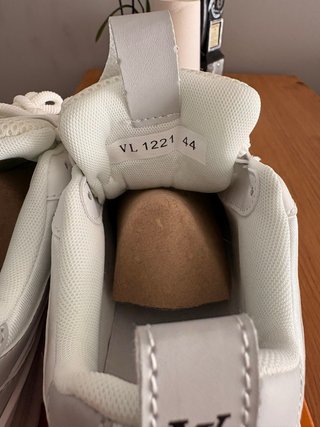 Louis Vuitton LV Skate grises