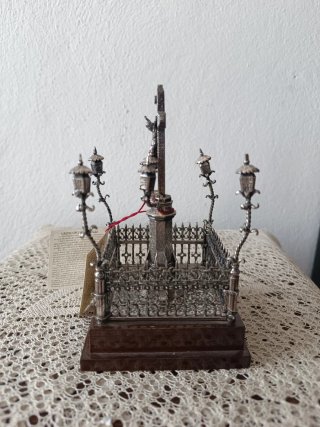 Cristo de los Faroles Metal Plateado Córdoba