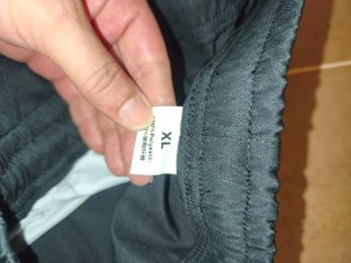 Bermudas cargo de hombre negro