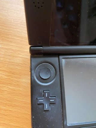 Nintendo 3DS XL Negra + Cargador