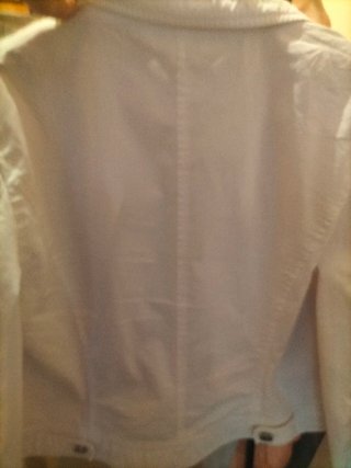 Chaqueta blanca corta