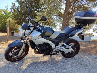 Suzuki GSR 600 Naked 50.000km
