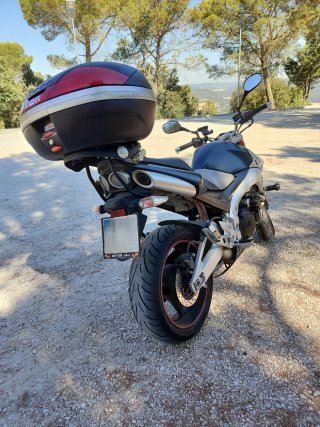 Suzuki GSR 600 Naked 50.000km