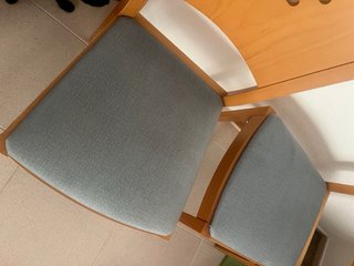 4 Sillas de madera