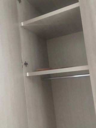 Armario, mesa,cama, estantería de pared,