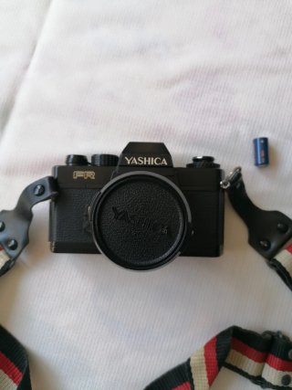Yashica FR 50mm, obj. Tamron 28-70 y 70-210, y más