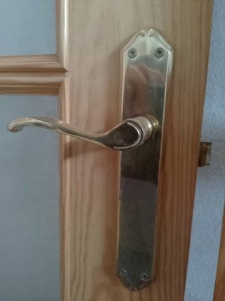 Marco y puerta doble, madera