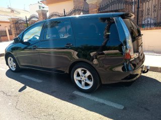 Mitsubishi Grandis 2008