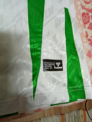 Camiseta Hummel Talla XL Verde y Blanca