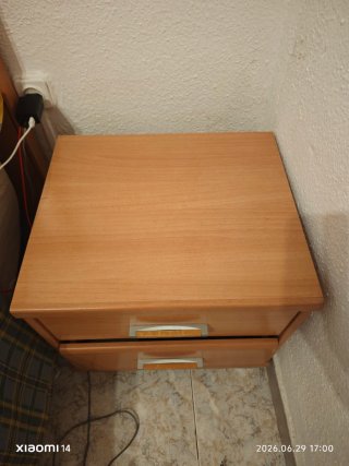 Armario de madera 3 puertas y 2 cajones