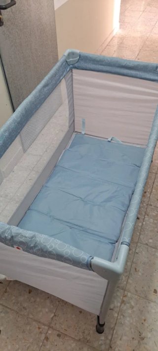 Cuna de viaje plegable