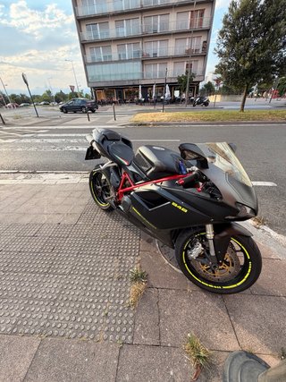 Ducati 848 Negra Deportiva