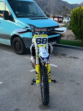 Husqvarna TC 85 Motocross Blanca y Amarilla