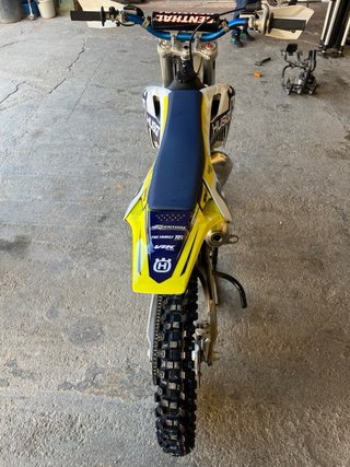 Husqvarna TC 85 Motocross Blanca y Amarilla