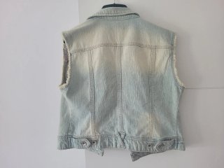 Chaleco vaquero Stradivarius L con abalorios