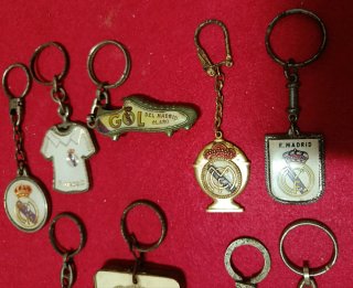 Lote 9 llaveros antiguos Real Madrid