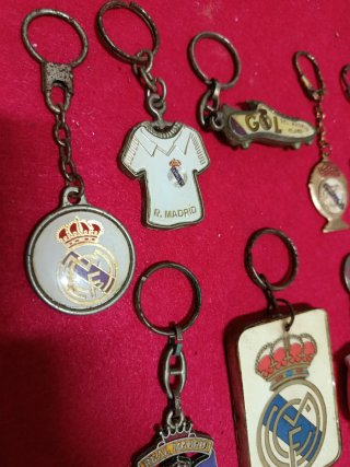 Lote 9 llaveros antiguos Real Madrid