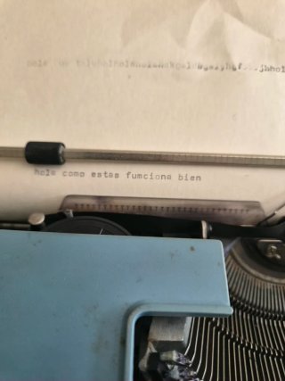 Máquina de escribir Olivetti Studio 46